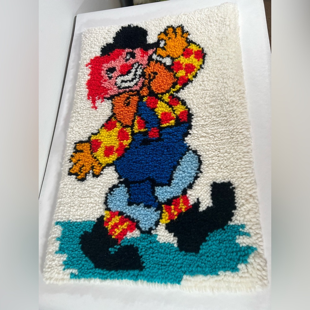 Vintage clown‎ latch hook 29x18